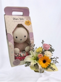 Miffy Diaper Cake and Mini Arrangement Combi.. Miffy Diaper Cake and Mini Arrangement Combi..